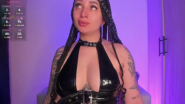 Snapshot of scarlett_Collinss chatting on June 1, 11:23 am scarlett Collinss online show from June 1, 11:23 am