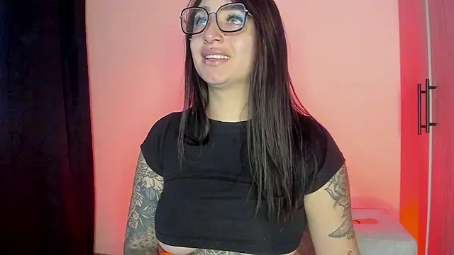 Snapshot of scarlett_Collinss chatting on June 22, 1:52 pm scarlett Collinss online show from June 22, 1:52 pm