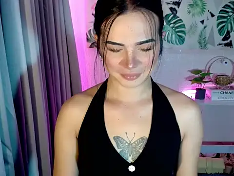 Snapshot of _SexyButterfly chatting on October 10, 10:25 am SexyButterfly online show from October 10, 10:25 am