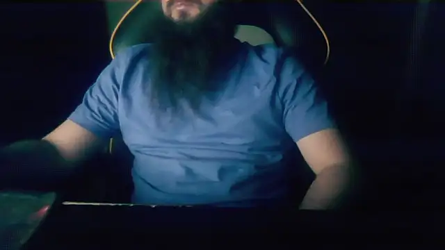 LondonMan1988 online show from November 25, 5:35 pm