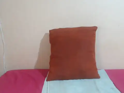 Snapshot of GlowGoddessxx chatting on September 12, 12:16 pm GlowGoddessxx online show from September 12, 12:16 pm