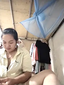 Snapshot of naop04 chatting on October 2, 8:10 am naop04 online show from October 2, 8:10 am