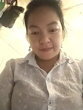 Snapshot of naop04 chatting on October 5, 11:24 pm naop04 online show from October 5, 11:24 pm