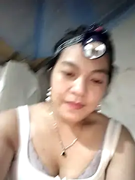 Snapshot of naop04 chatting on October 6, 11:51 am naop04 online show from October 6, 11:51 am