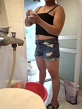 Snapshot of naop04 chatting on October 15, 11:38 pm naop04 online show from October 15, 11:38 pm