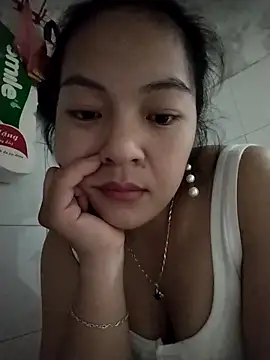 Snapshot of naop04 chatting on October 23, 11:42 am naop04 online show from October 23, 11:42 am