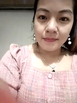 Snapshot of naop04 chatting on October 25, 11:43 pm naop04 online show from October 25, 11:43 pm