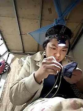 Snapshot of naop04 chatting on November 3, 12:24 am naop04 online show from November 3, 12:24 am