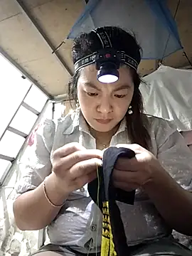 Snapshot of naop04 chatting on November 6, 11:33 am naop04 online show from November 6, 11:33 am