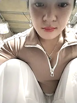 Snapshot of naop04 chatting on November 10, 12:20 am naop04 online show from November 10, 12:20 am