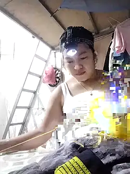 Snapshot of naop04 chatting on November 13, 12:37 pm naop04 online show from November 13, 12:37 pm