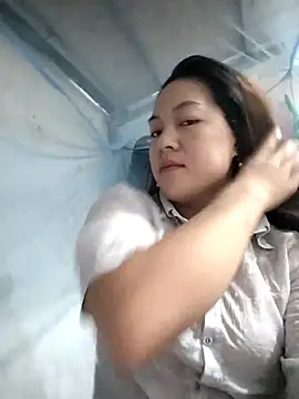 Snapshot of naop04 chatting on November 16, 11:32 pm naop04 online show from November 16, 11:32 pm