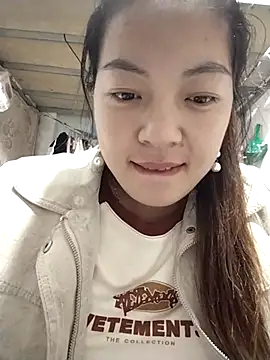 Snapshot of naop04 chatting on November 20, 12:33 am naop04 online show from November 20, 12:33 am