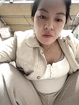 Snapshot of naop04 chatting on November 27, 10:39 am naop04 online show from November 27, 10:39 am