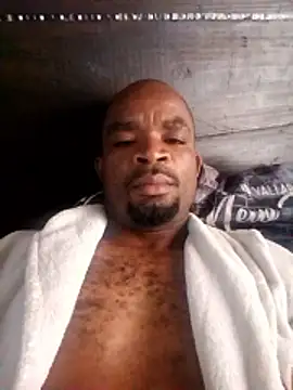 Snapshot of mdavazo00 chatting on January 12, 9:25 am mdavazo00 online show from January 12, 9:25 am