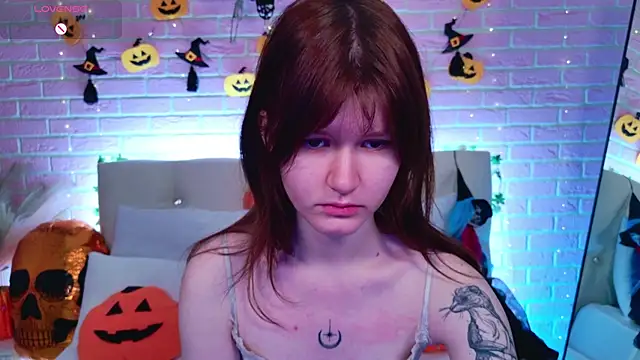 Snapshot of Aria_Vox chatting on October 30, 3:41 am Aria Vox online show from October 30, 3:41 am