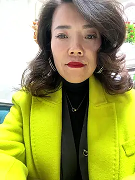 anna yngs online show from November 10, 7:29 am