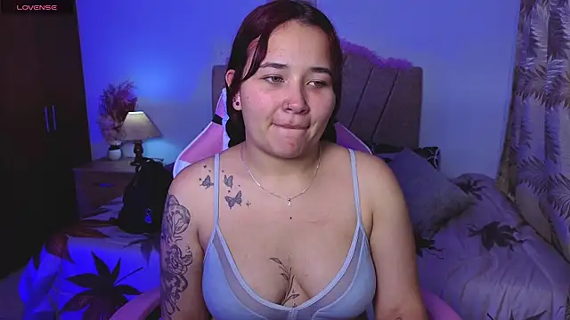 Snapshot of Leakitten chatting on September 29, 11:42 pm Leakitten online show from September 29, 11:42 pm