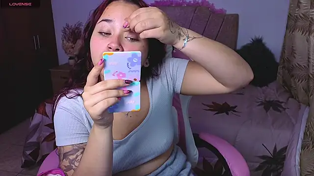 Snapshot of Leakitten chatting on October 8, 1:58 am Leakitten online show from October 8, 1:58 am