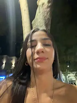 Snapshot of -juicy_ chatting on August 2, 11:58 pm -juicy online show from August 2, 11:58 pm