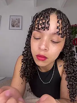 Yasmin777  online show from May 2, 8:47 pm