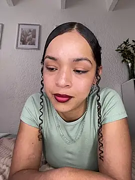 Yasmin777  online show from June 9, 5:46 pm