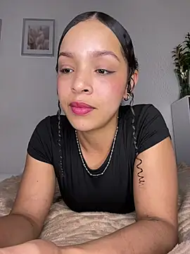 Yasmin777  online show from July 10, 10:12 pm