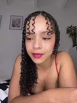 Yasmin777  online show from July 19, 9:51 pm