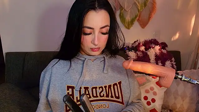 Claiborne Morris online show from March 6, 1:35 am