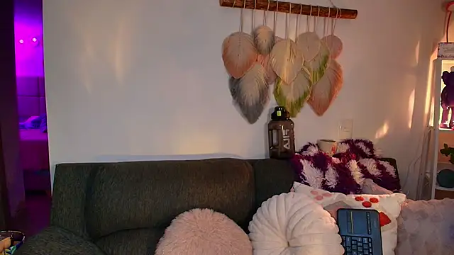 Claiborne Morris online show from March 11, 1:33 am