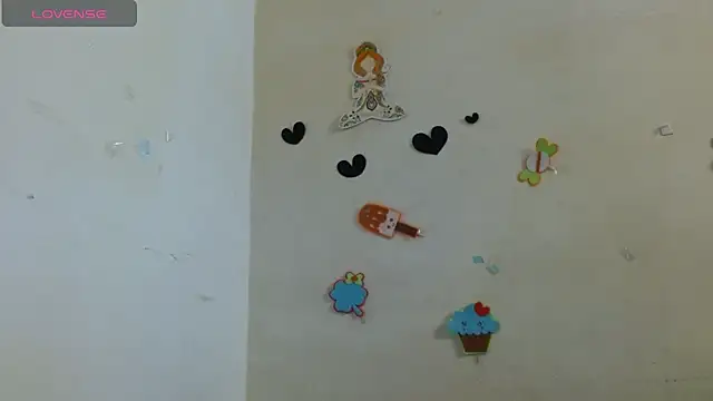 Snapshot of Akasha001 chatting on November 18, 12:31 pm Akasha001 online show from November 18, 12:31 pm