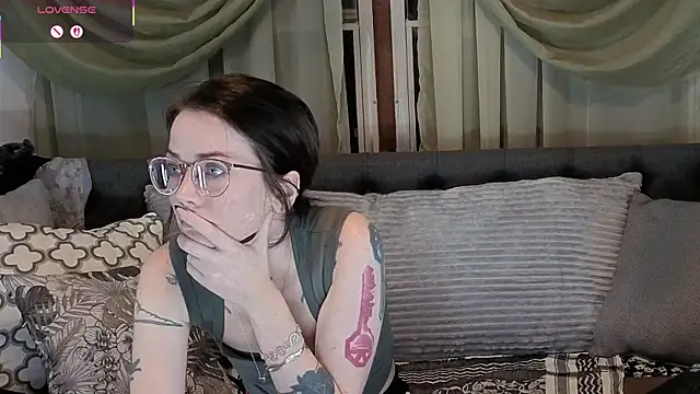 Snapshot of kohlbird chatting on October 22, 11:59 pm kohlbird online show from October 22, 11:59 pm