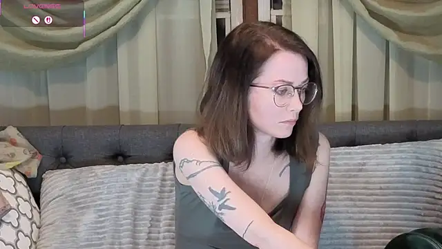 Snapshot of kohlbird chatting on November 5, 12:32 am kohlbird online show from November 5, 12:32 am