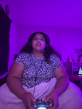 1n0nlythroat online show from February 8, 9:02 am