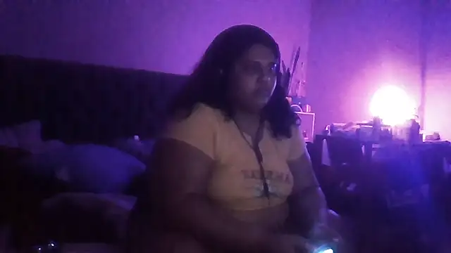1n0nlythroat online show from June 14, 9:33 am
