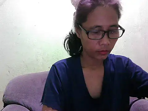 HotLadyPinay32 online show from March 8, 9:07 pm