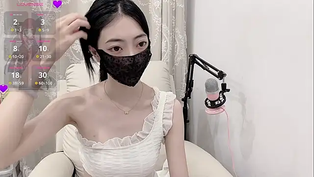 Snapshot of tuantuanle chatting on May 3, 1:17 pm tuantuanle online show from May 3, 1:17 pm