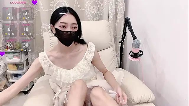 Snapshot of tuantuanle chatting on May 26, 4:14 pm tuantuanle online show from May 26, 4:14 pm