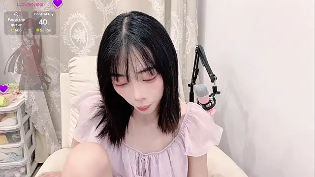 Snapshot of tuantuanle chatting on June 5, 4:13 pm tuantuanle online show from June 5, 4:13 pm