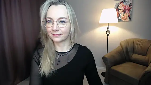 Ava Elior online show from March 10, 11:15 am