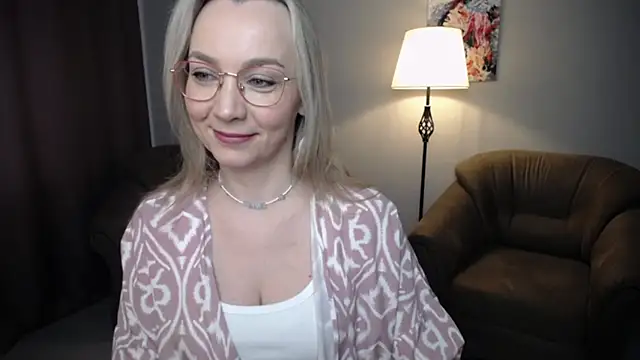 Ava Elior online show from April 26, 9:18 am