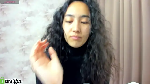 FlirtyAura online show from October 2, 3:02 am