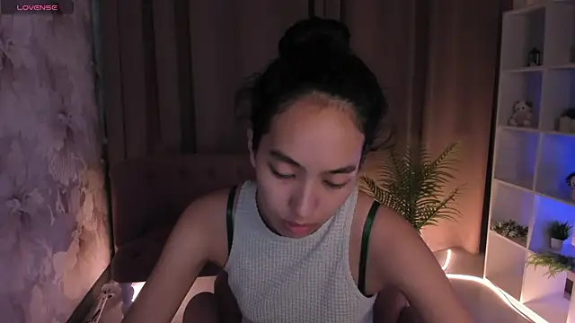 FlirtyAura online show from July 17, 3:35 am