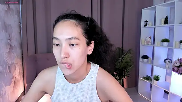 FlirtyAura online show from July 19, 3:32 am