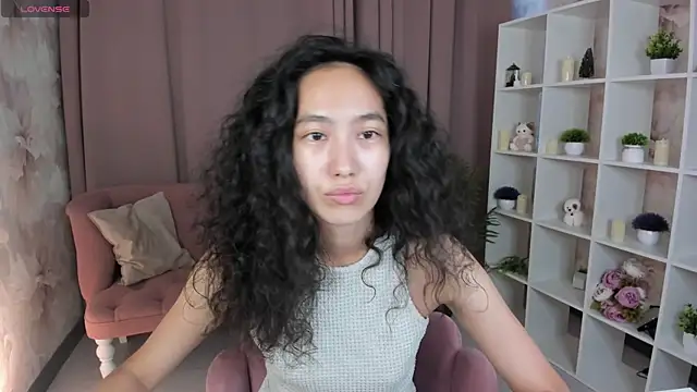 FlirtyAura online show from August 10, 2:26 am