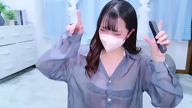 Snapshot of AKO_o0 chatting on March 13, 10:44 am AKO o0 online show from March 13, 10:44 am