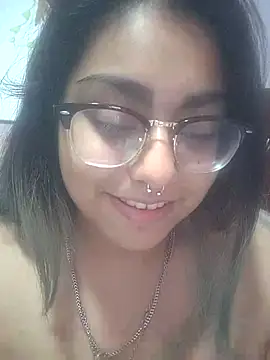 Snapshot of Lovelyrainn chatting on November 10, 9:41 am Lovelyrainn online show from November 10, 9:41 am