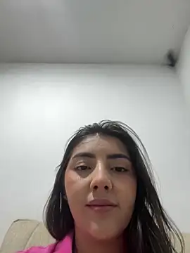 Snapshot of Lupe_19 chatting on September 13, 1:05 am Lupe 19 online show from September 13, 1:05 am