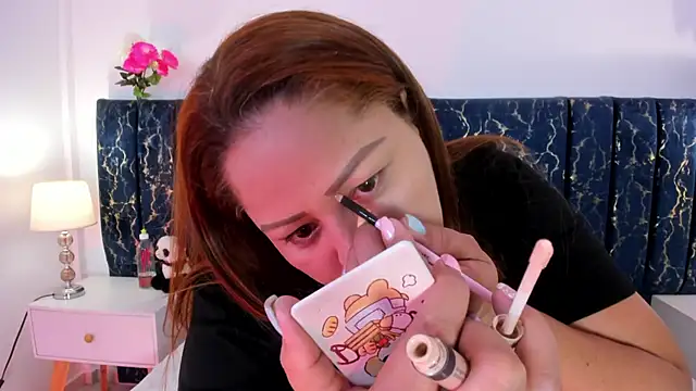 Snapshot of katte_landerr chatting on May 16, 12:59 pm katte landerr online show from May 16, 12:59 pm