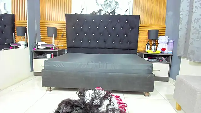 Lisa sweetas online show from November 16, 7:30 pm